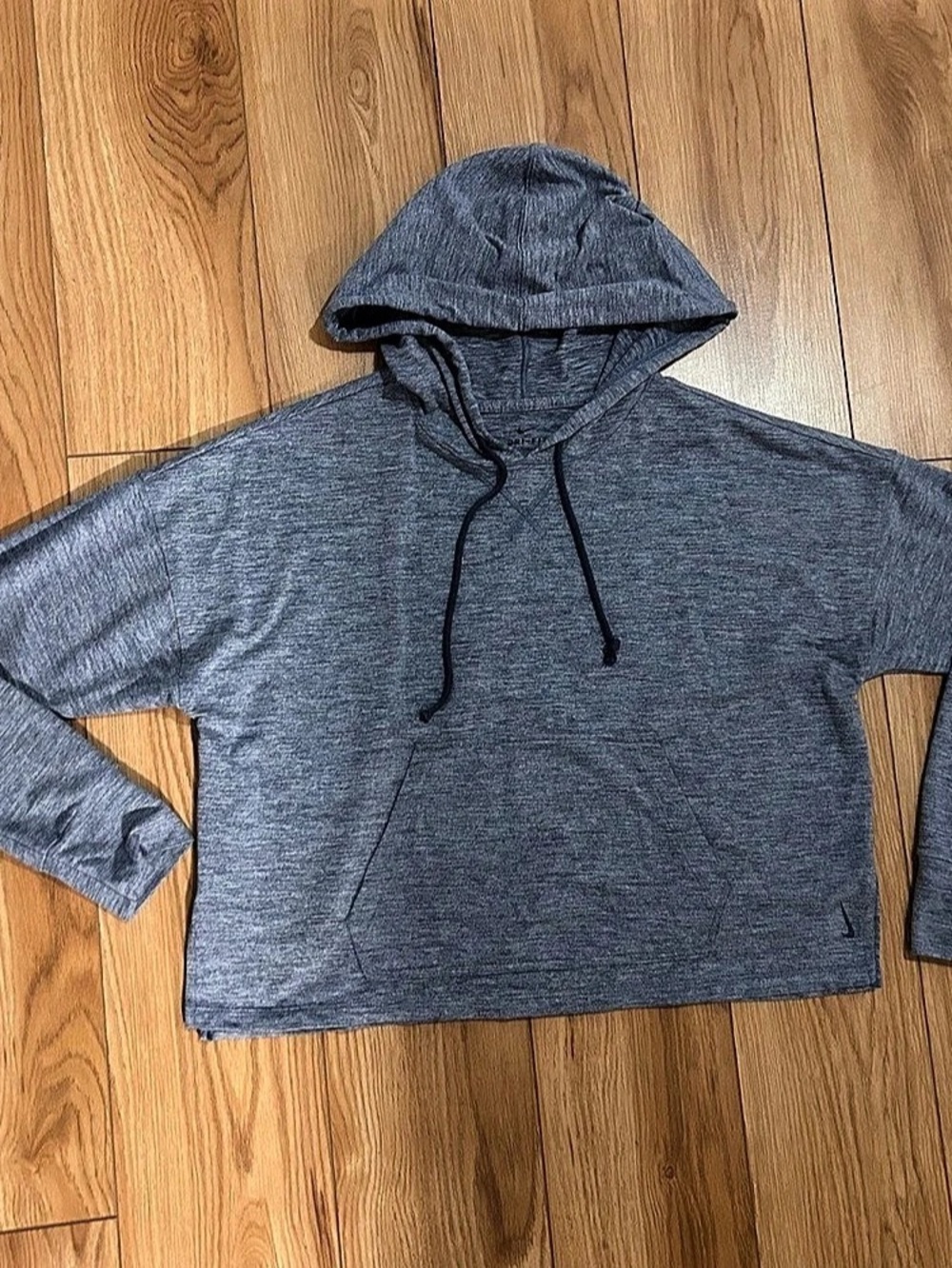 Nike Dri-FIT Gray Long Sleeve Hoodie Size Medium Like New